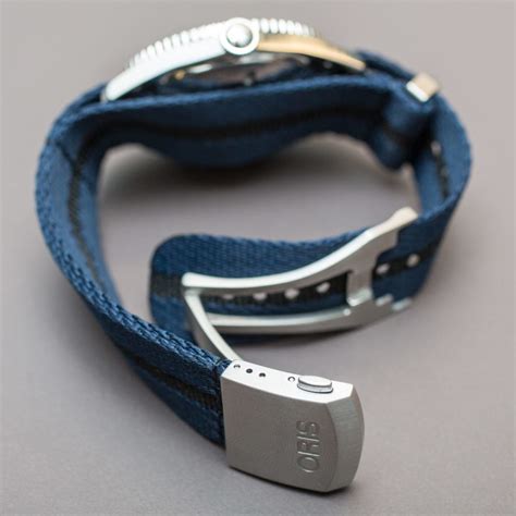 nato strap with deployment clasp